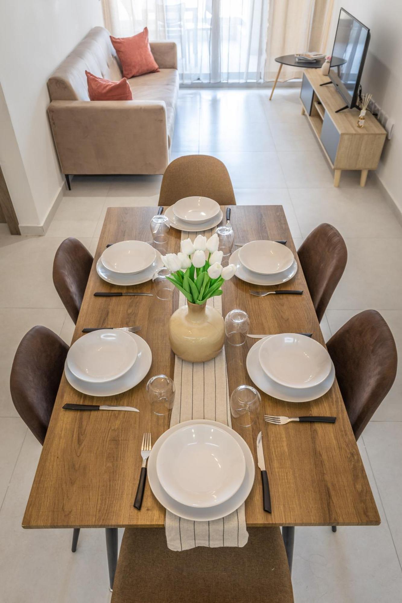 Apartment Steps Away From The Sea In - Sleeps 6 *
