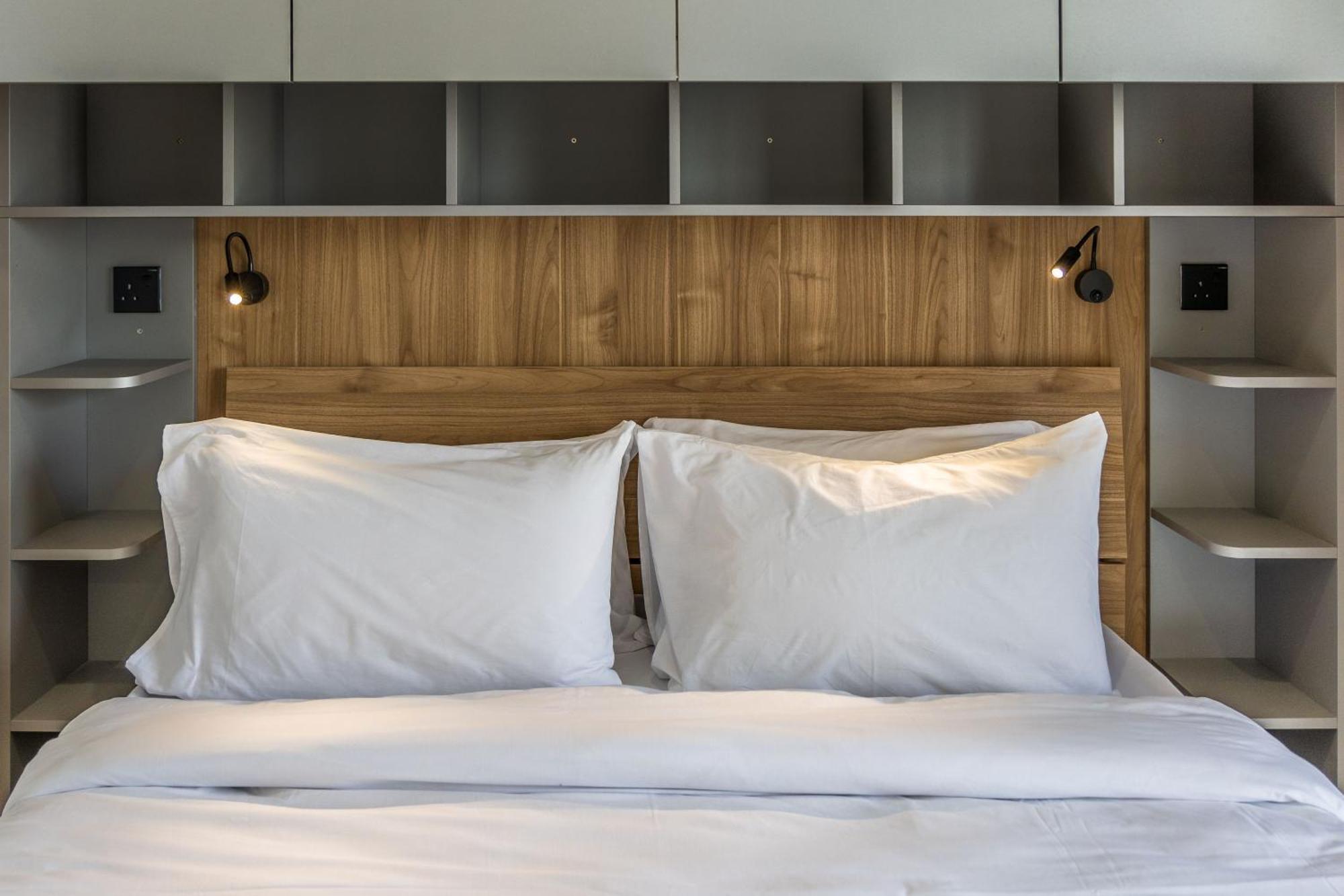 Apartment Steps Away From The Sea In - Sleeps 6 *